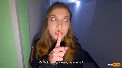 Русский секс молодых в подъезде